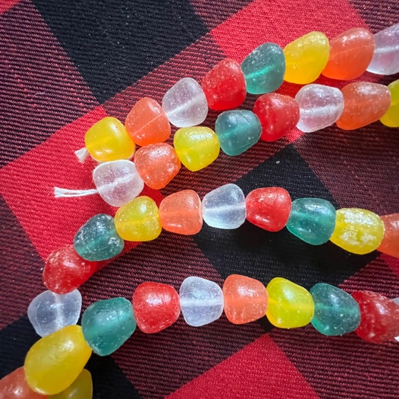 Vintage Gum Drop Garland - 8' - Picture 4 of 5